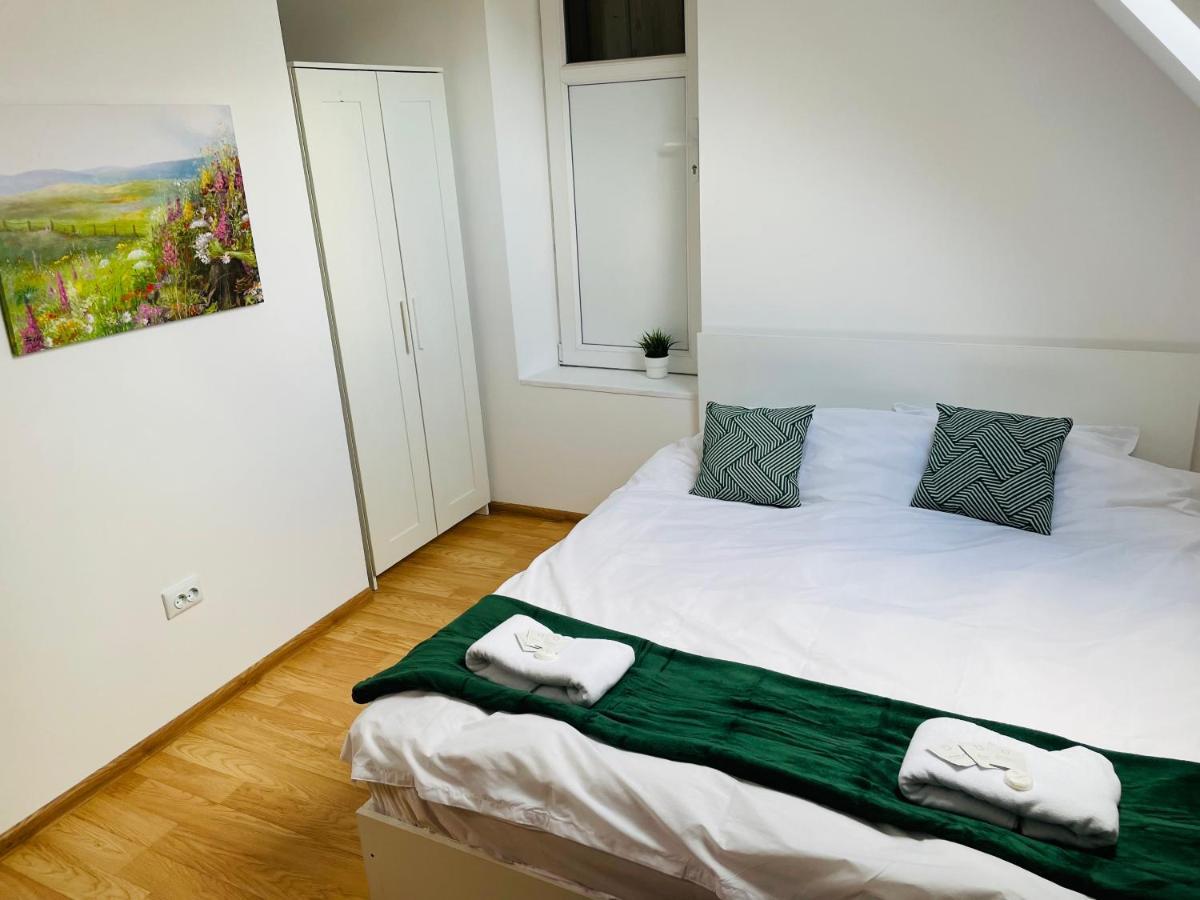 Londof Housing City Center Brasov Apartment Exterior photo